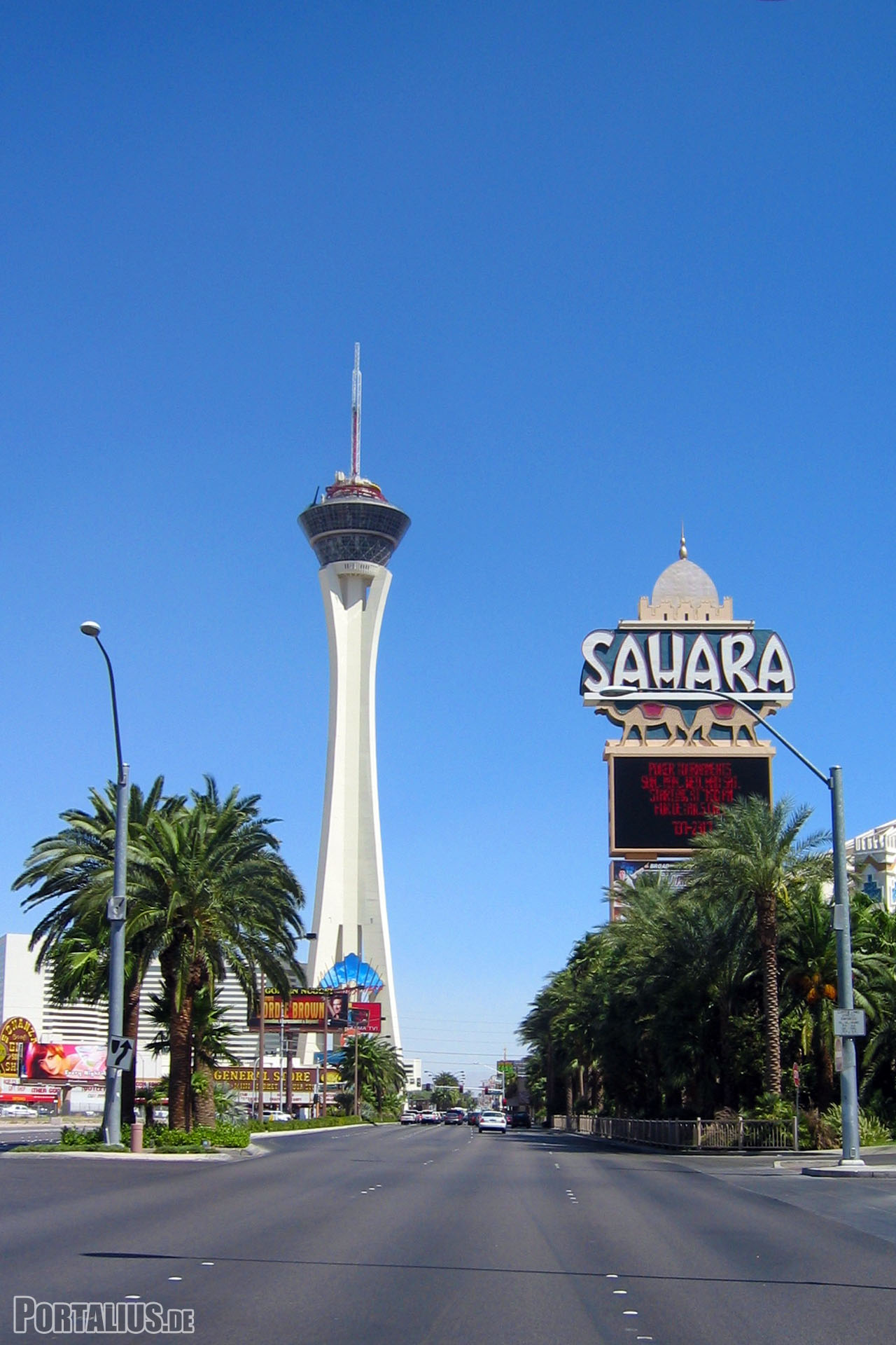 Las_Vegas_Blvd_View_-_Statosphere_Tower