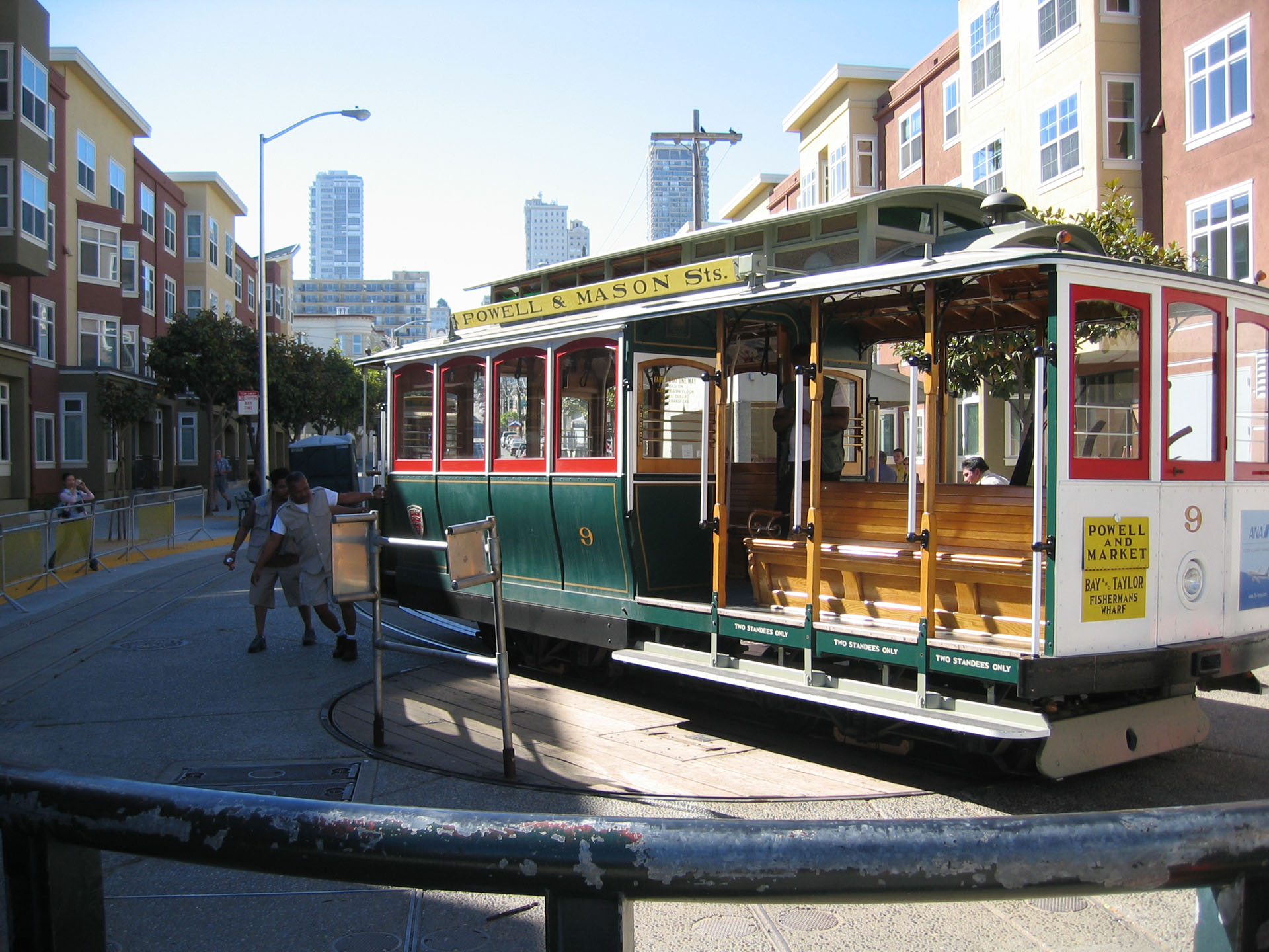 San-Francisco-Cable-Car-1