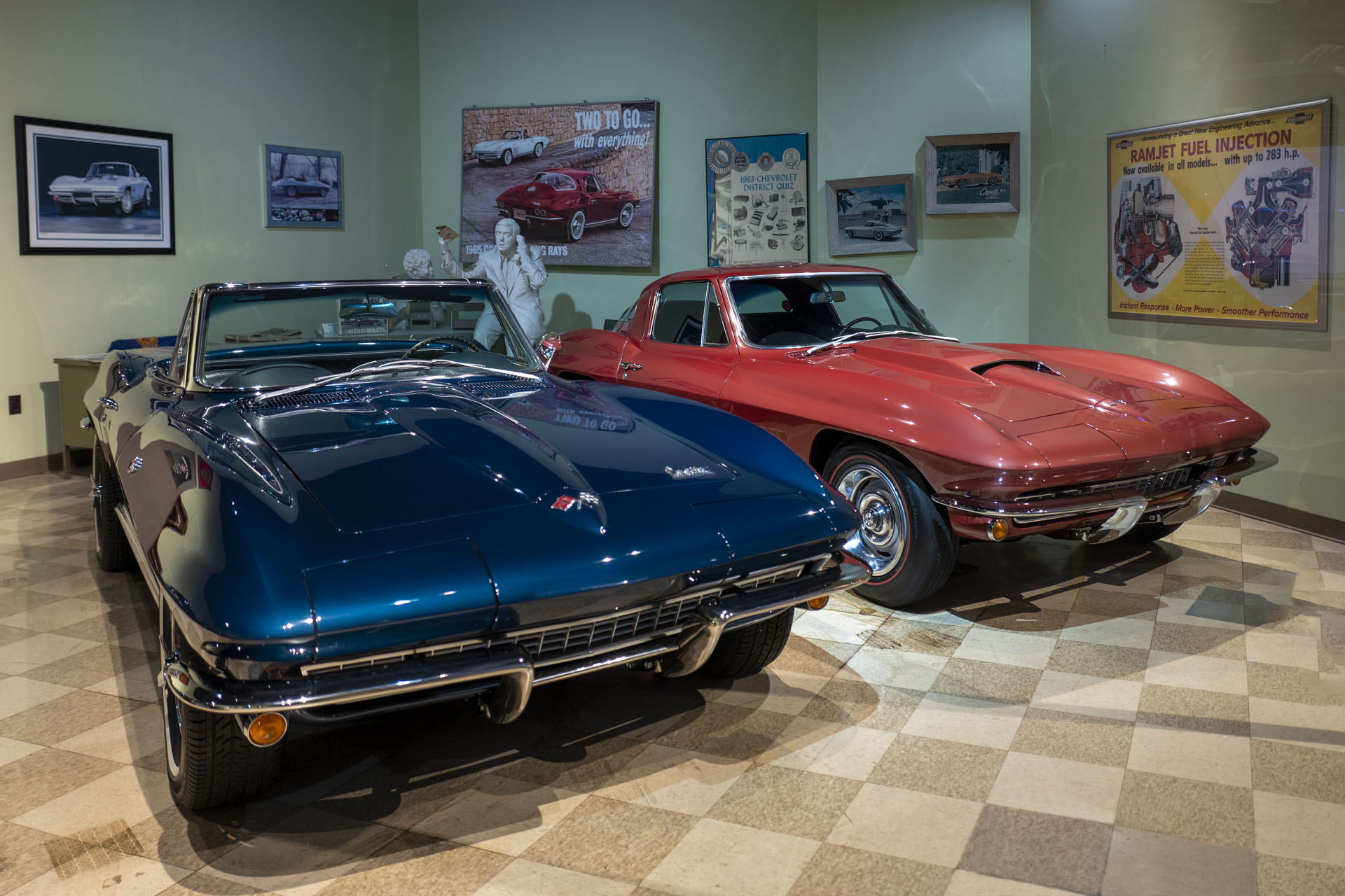 corvette-sting-ray-convertible-and-coupe