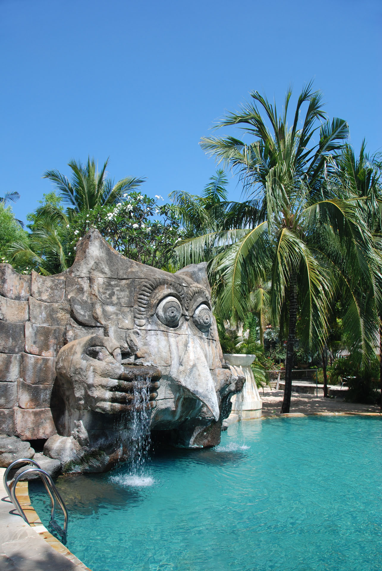 tanjung-benoa-beach-resort-bali-pool