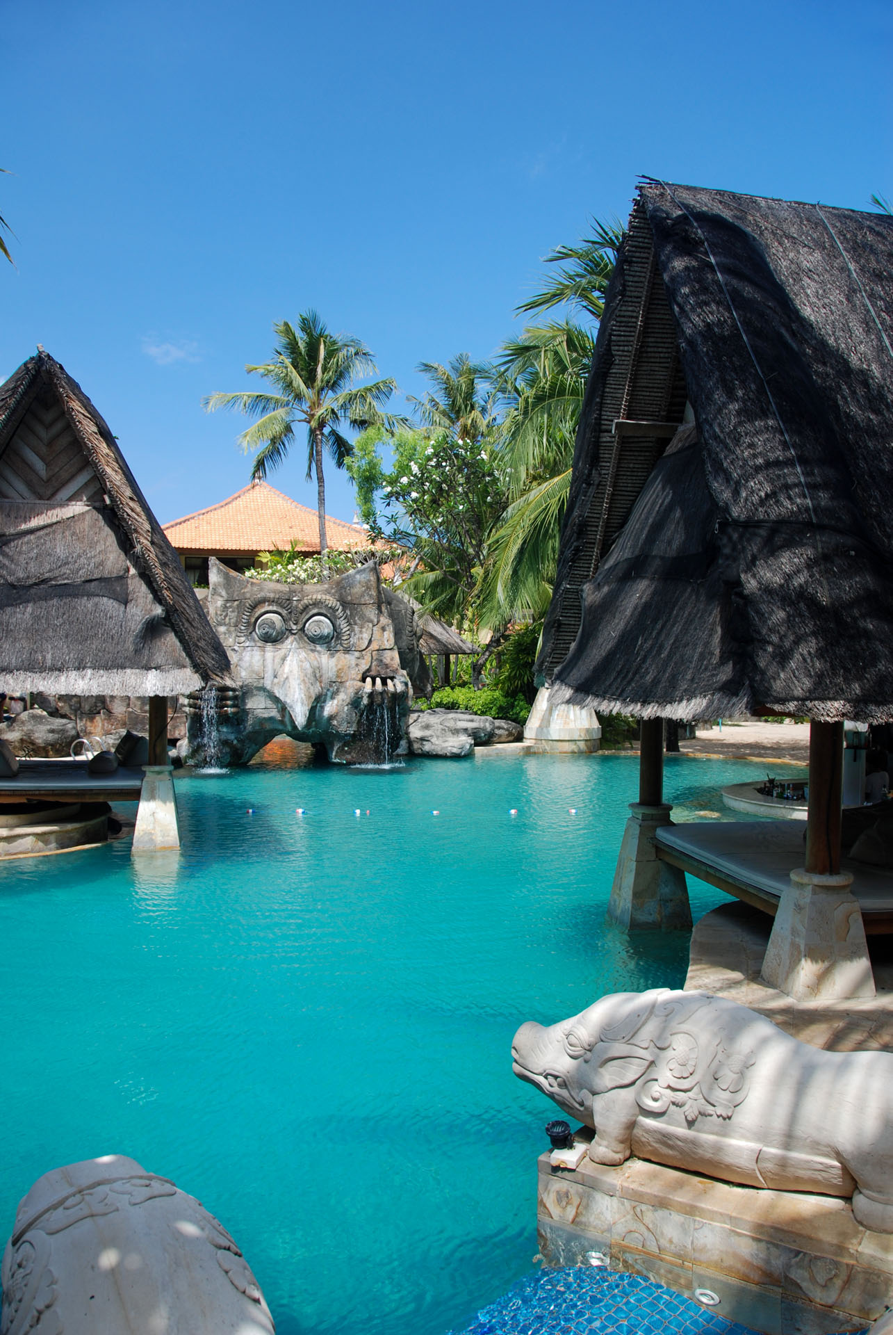 tanjung-benoa-beach-resort-bali-poolanlage