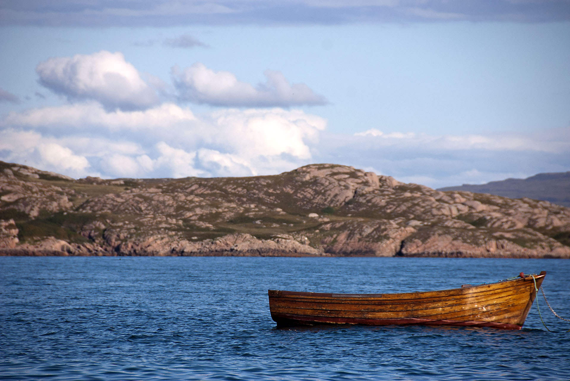 iona-wooden-boat